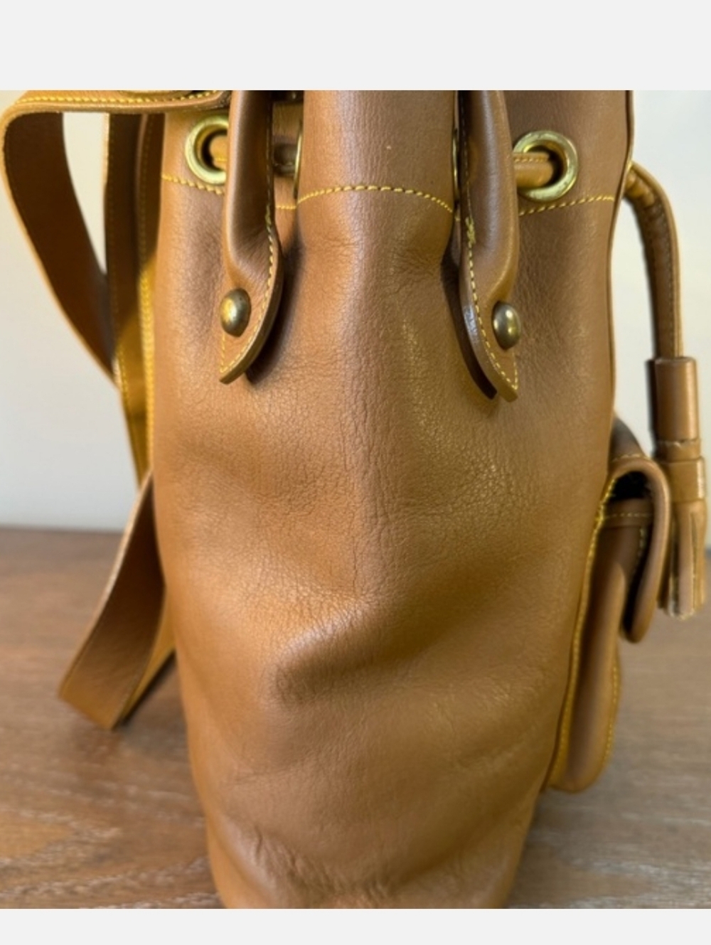 Dooney & Bourke VINTAGE Brown Leather Tassel Drawstring Bucket Bag EUC - Picture 3 of 15